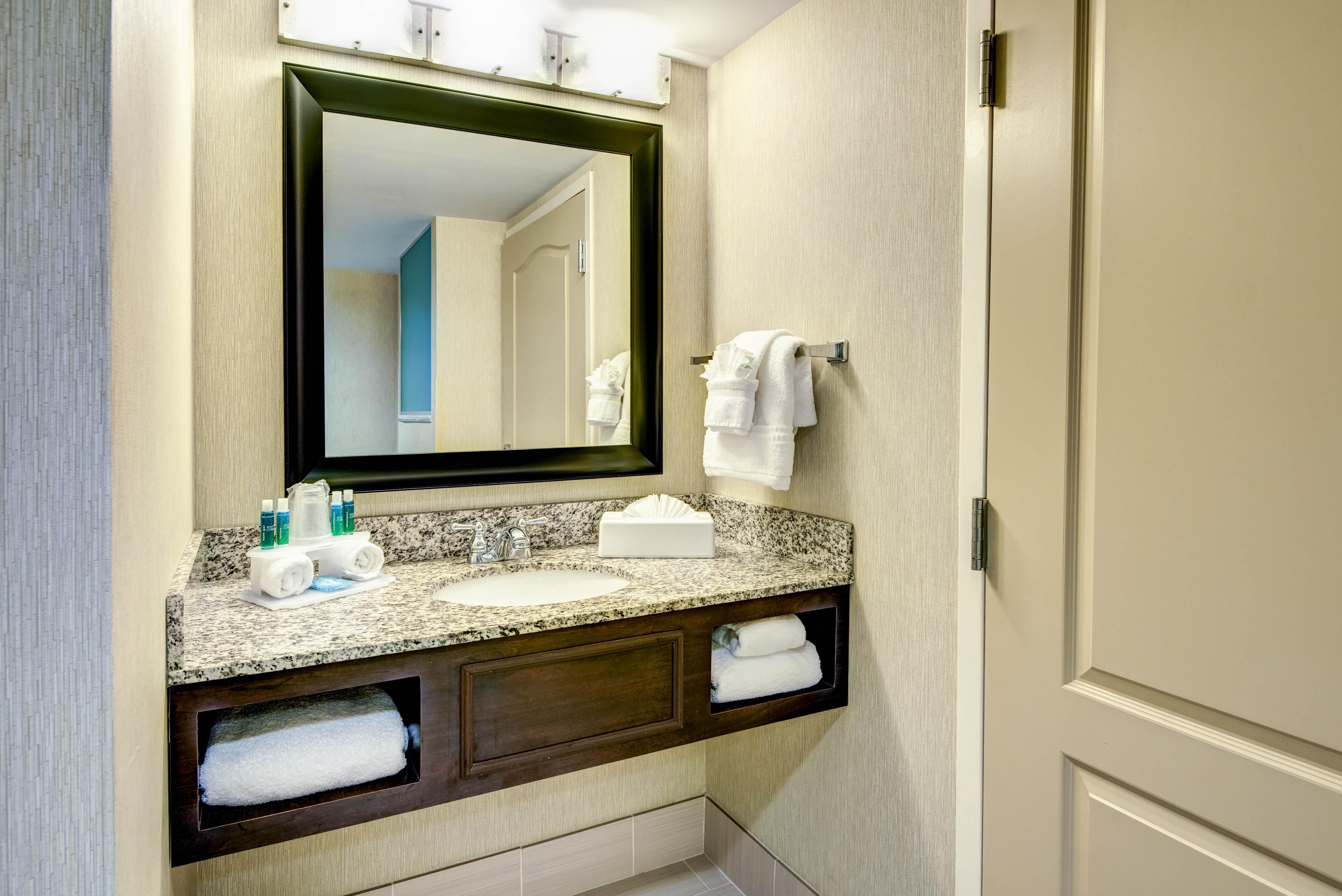 Holiday Inn Express - Neptune By Ihg Exterior photo