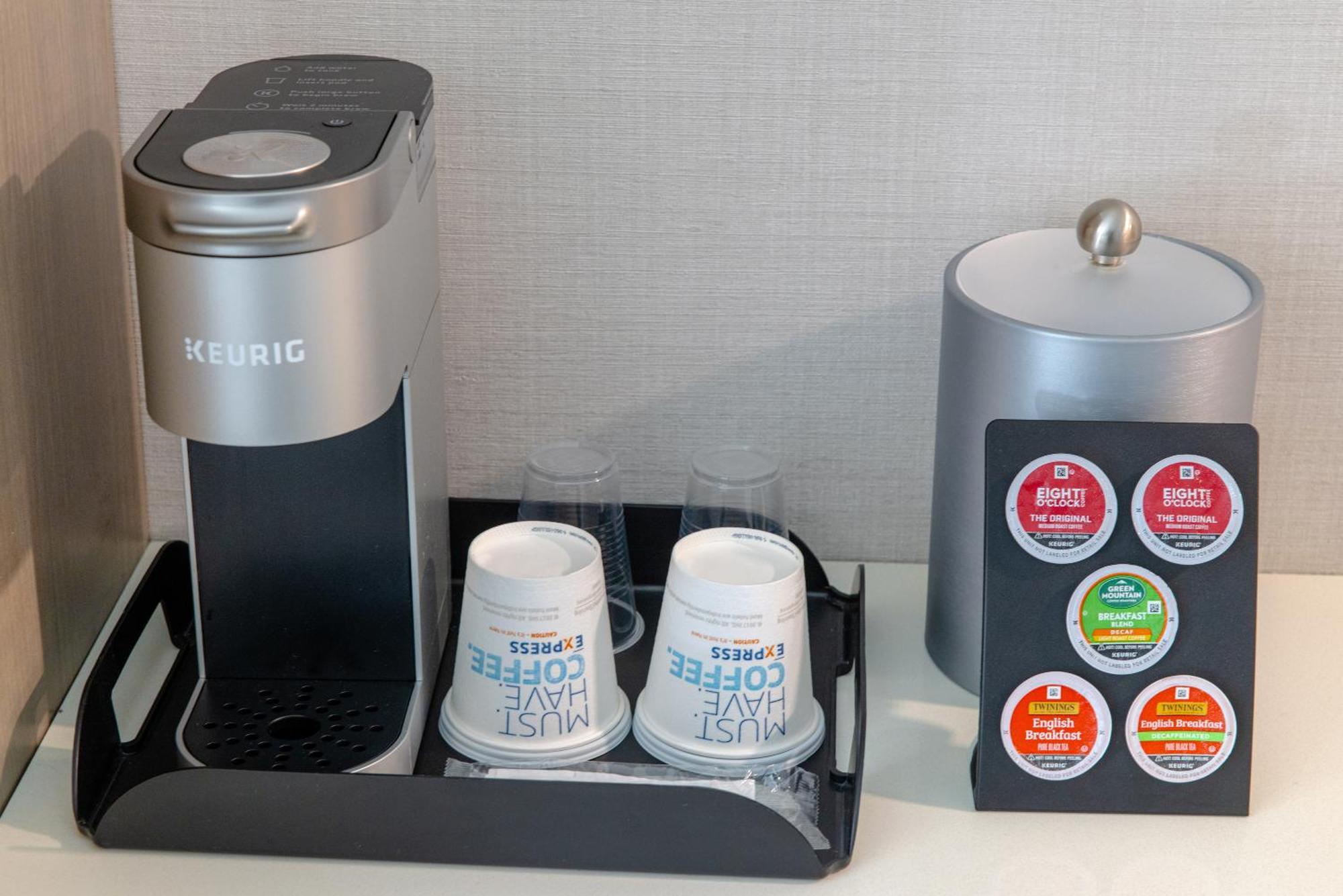 Holiday Inn Express - Neptune By Ihg Exterior photo