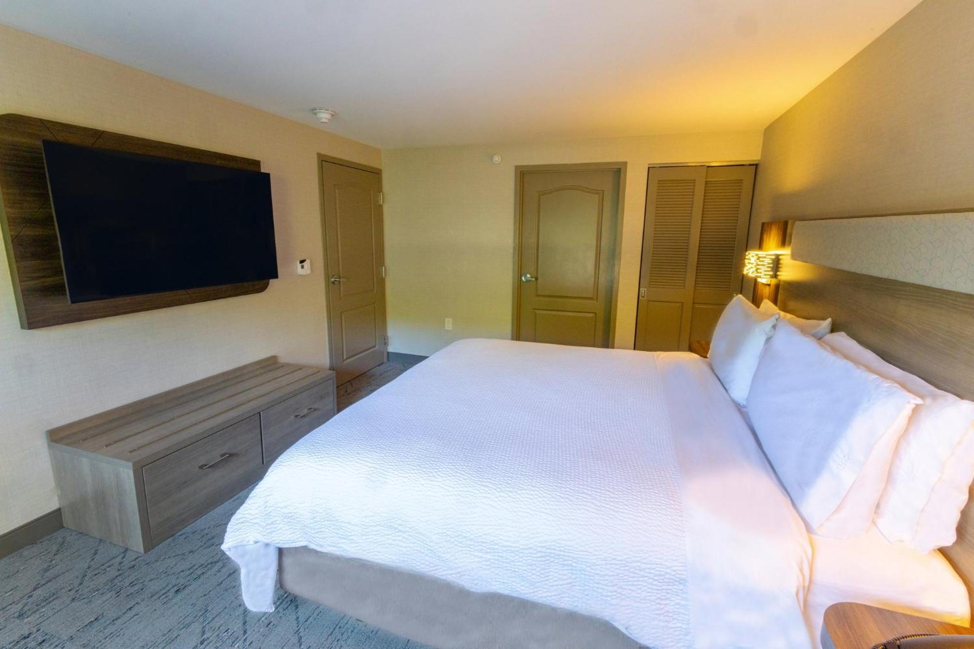 Holiday Inn Express - Neptune By Ihg Exterior photo