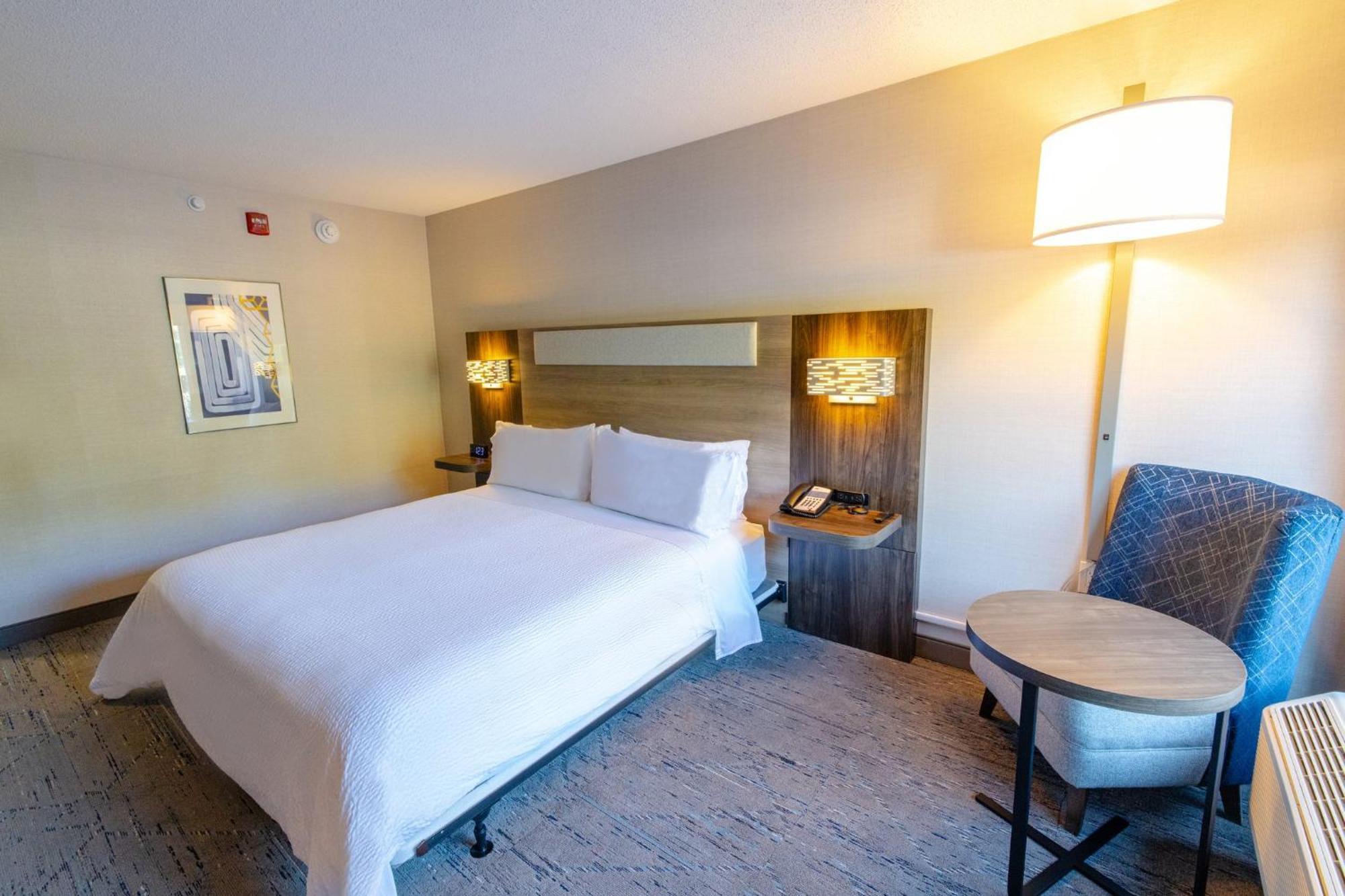 Holiday Inn Express - Neptune By Ihg Exterior photo